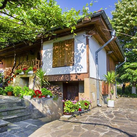 Villa Хаджикольовата Къща Medven Exterior foto